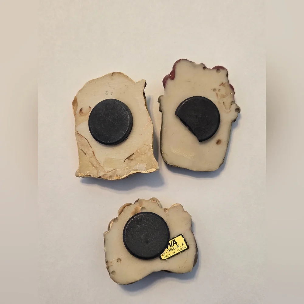 Vintage, Set of three magnets. Country style.